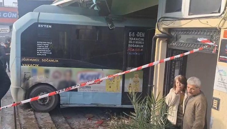 Kartal’da minibüs dükkana girdi, çok sayıda yaralı var